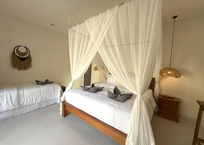 Kas Legian - 6 Bedroom Вилла